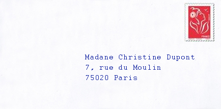 Un exemple d'enveloppe avec adresse en France.